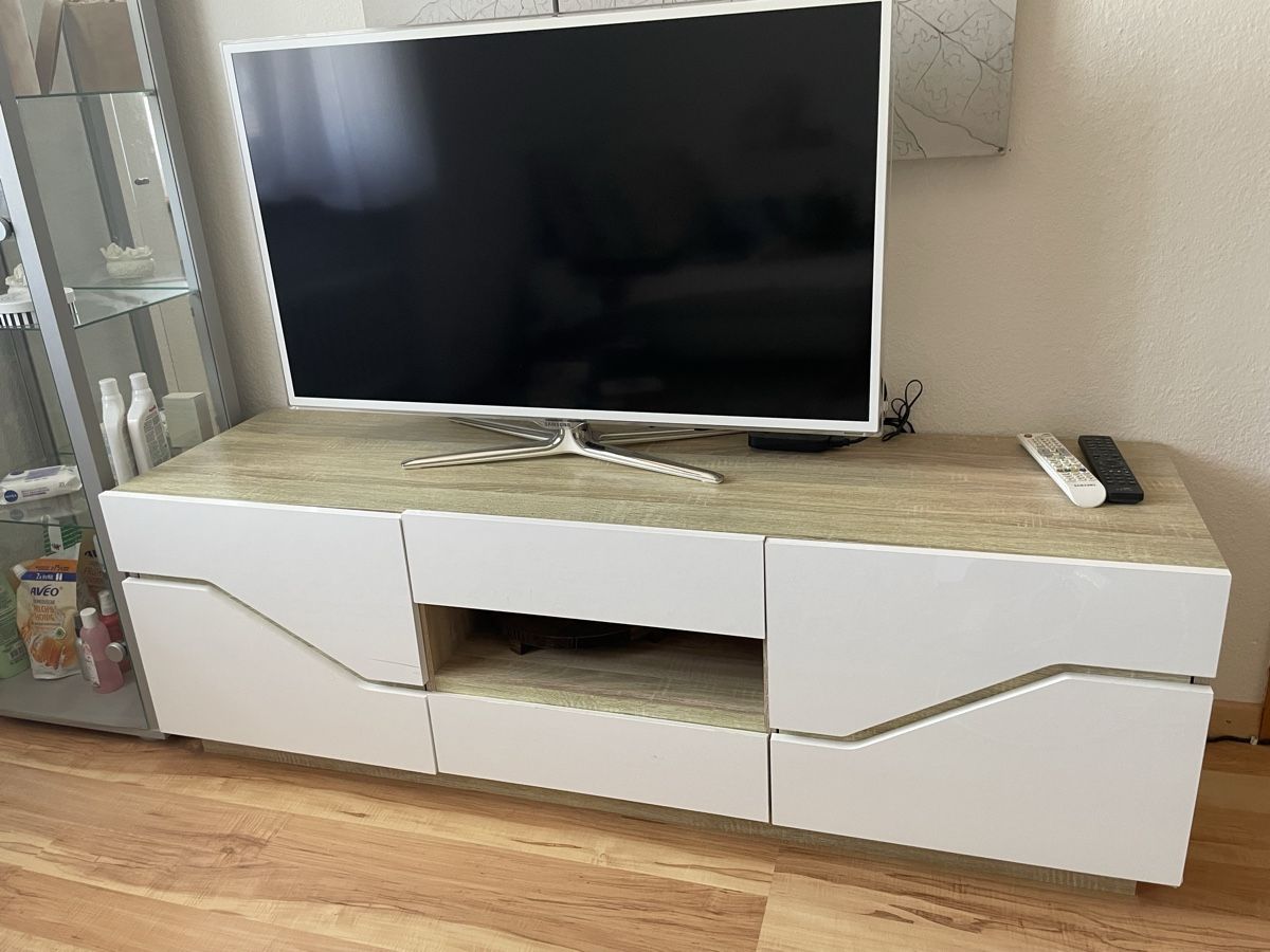 TV Möbel: Sideboard und TV – Gebraucht aus Zürich von rij_7bx9 1