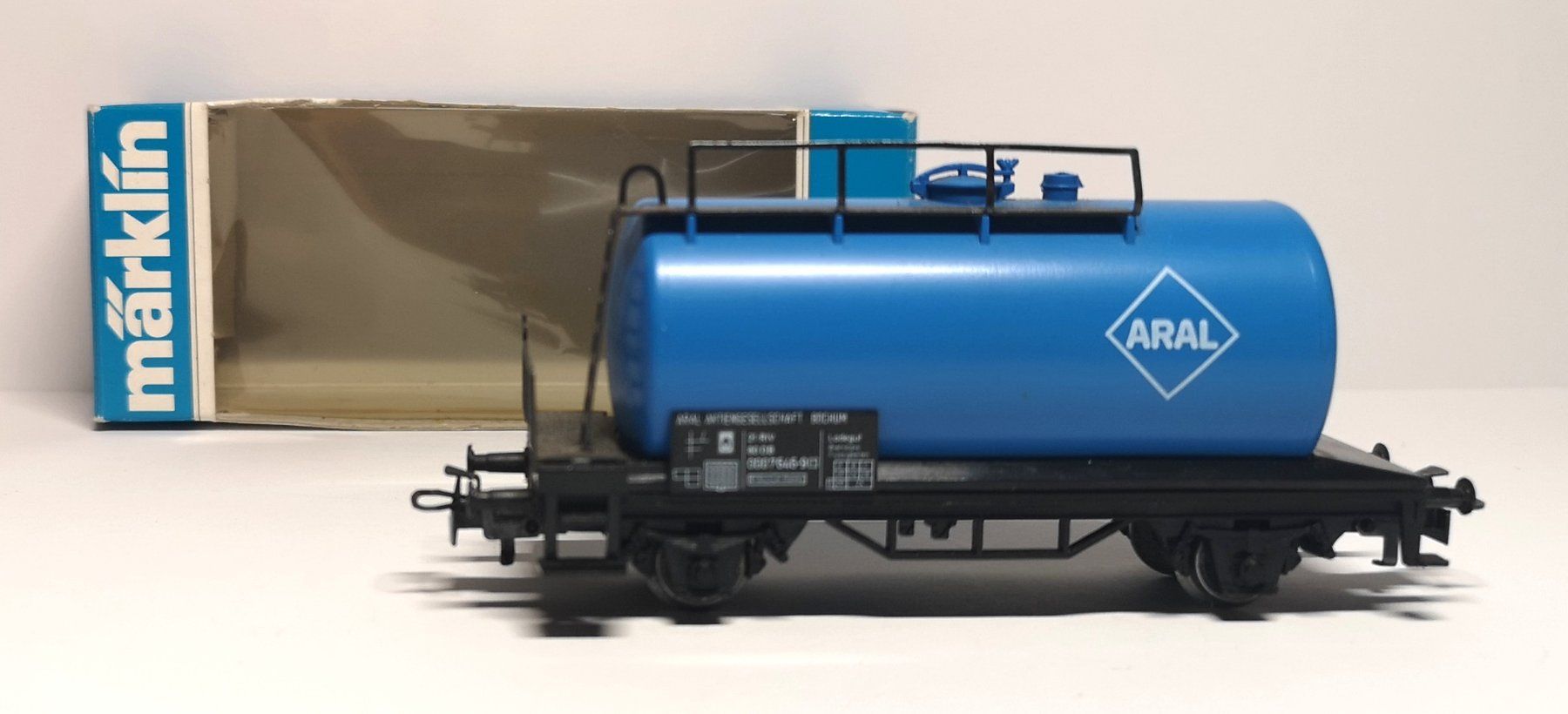 Märklin Modellini di ferrovie: MÄRKLIN DIESELLOK UND EISENBAHNWAGEN – Usato da Interlaken venduto da Wermon 5