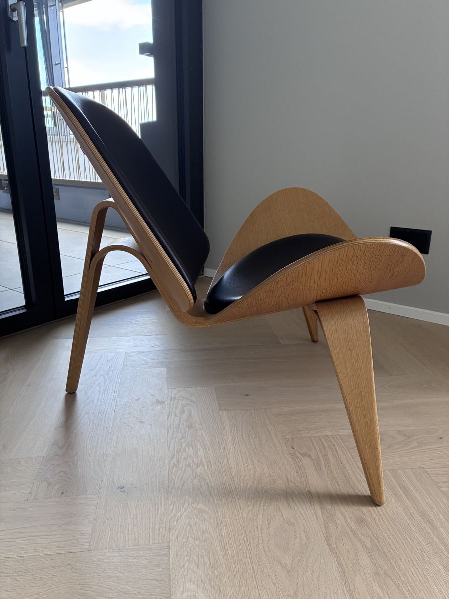 Fritz Hansen Sedie: Carl Hansen & Søn CH07 Shell Chair – Usato da Uitikon Waldegg venduto da hen_dricks 4