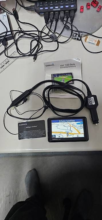 Navigatori: Garmin Nüvi 1390 Navigationsgerät – Usato da HOMBRECHTIKON venduto da Goeggis