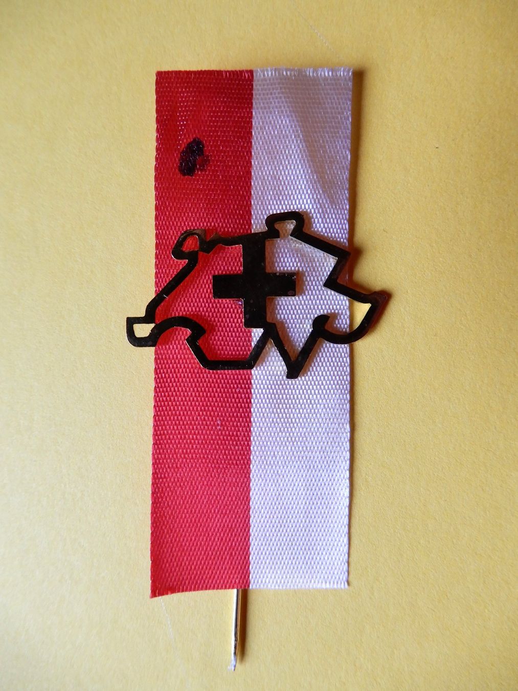 Swiss Plaketten & Abzeichen: 1. August Abzeichen 1963 – Gebraucht aus Senèdes von Framboise52