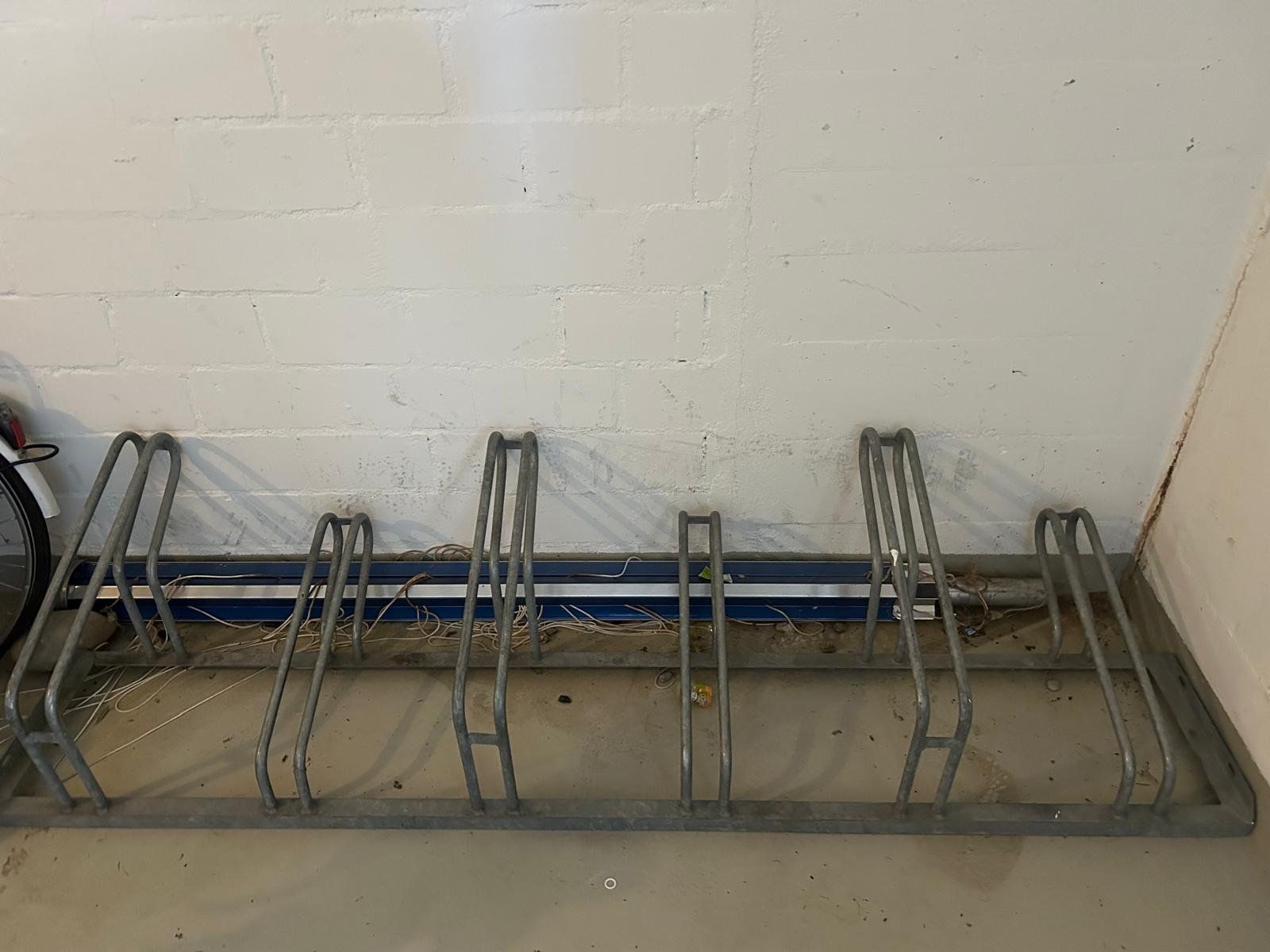 Cavalletti per biciclette: velo ständer – Usato da Basel venduto da faz_hdd8