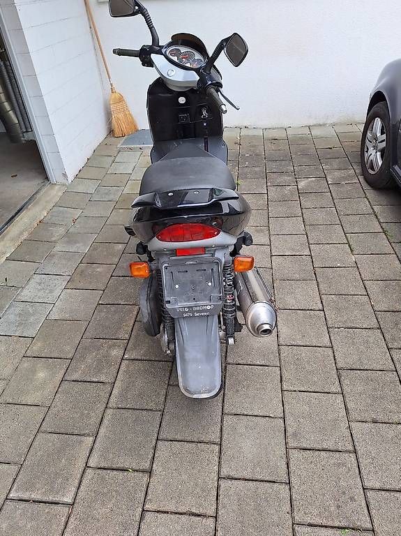 Scooters: Aprilia leonardo 125 – Gebraucht aus Sattel von Sim099 1