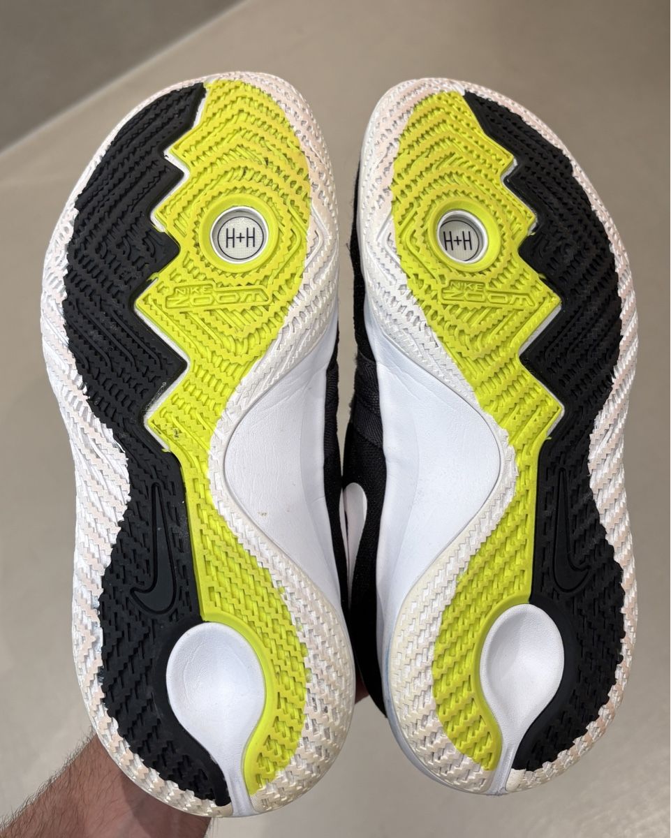 Nike Scarpe da uomo: Nike Kyrie Low Basketballschuh – Usato da Gachnang venduto da noe_yrv5 3