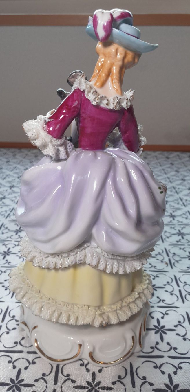 Statuette: Dame mit Harfe - Capodimonte – Usato da Lommiswil venduto da Marianne9 2