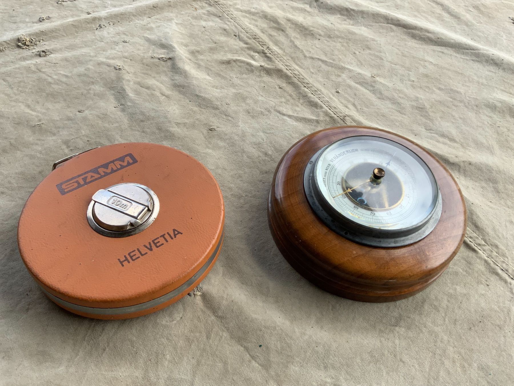 Altri elettrodomestici e apparecchi d’epoca: Barometer und Vintage Messband – Usato da Feldbach venduto da Olive1 3