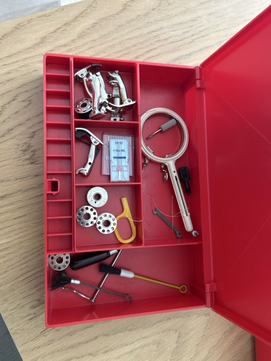 Bernina Macchine da cucire: Bernina 831 Nähmaschine – Usato da Schaffhausen venduto da Foensi2000 6