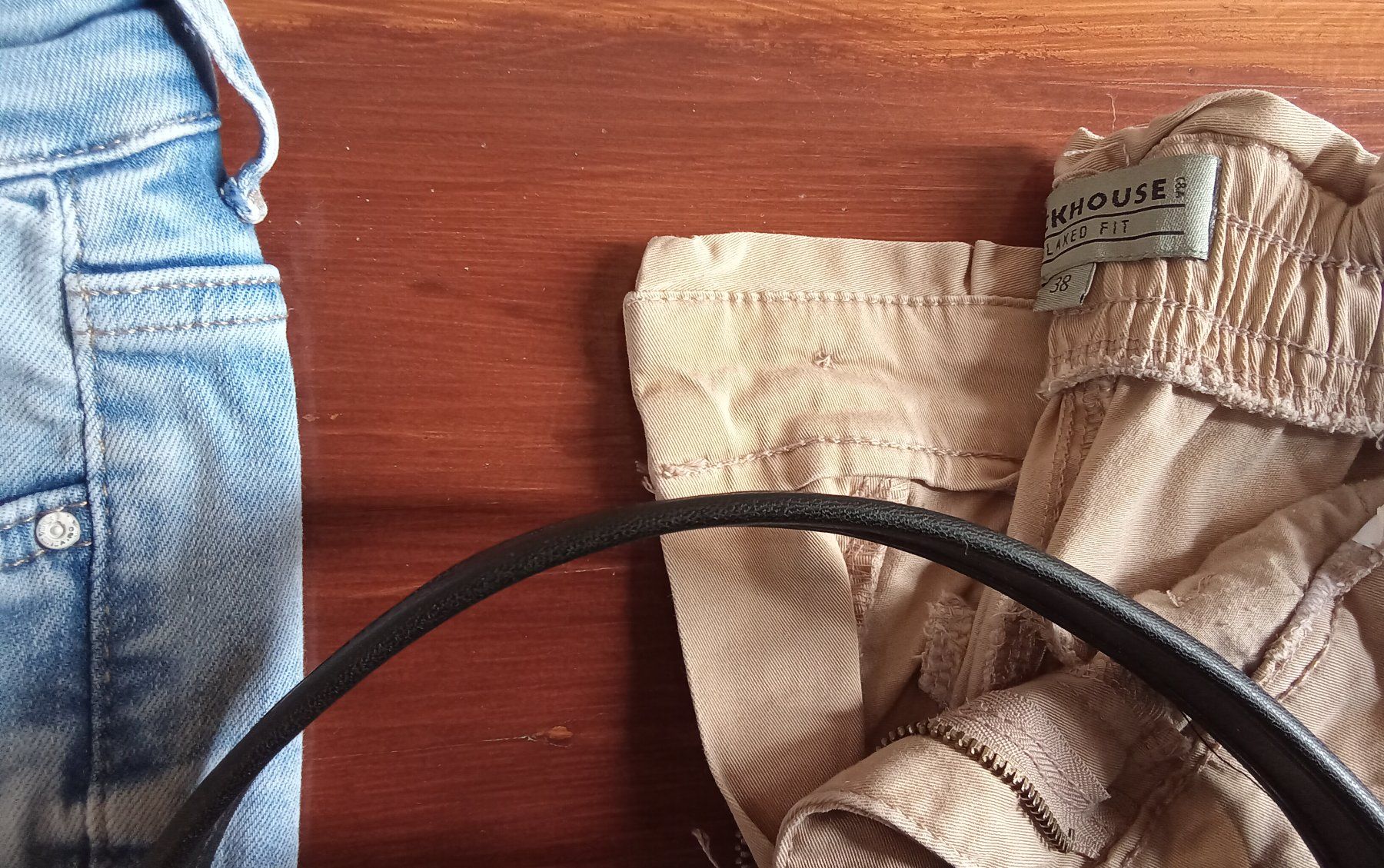 Lotti di vestiti: Hosen-Bundle: 3 modische Hosen, Grösse S/30 – Usato da Mollis venduto da 5903philipp 1