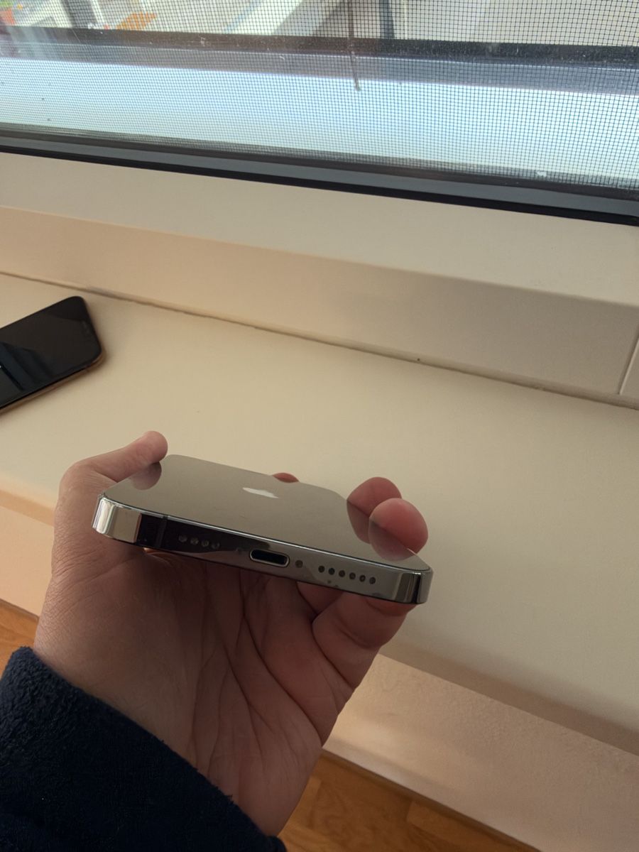 Apple Portables: Iphone 12 pro Max – D'occasion à Zürich par Comtrade 3