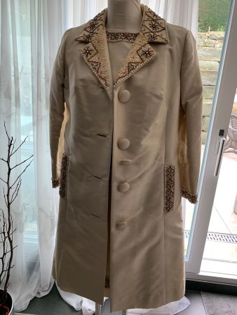 Kostüm: Etui-Kleid+Mantel Seide/Wolle Perlen Gr.42 Hochzeit