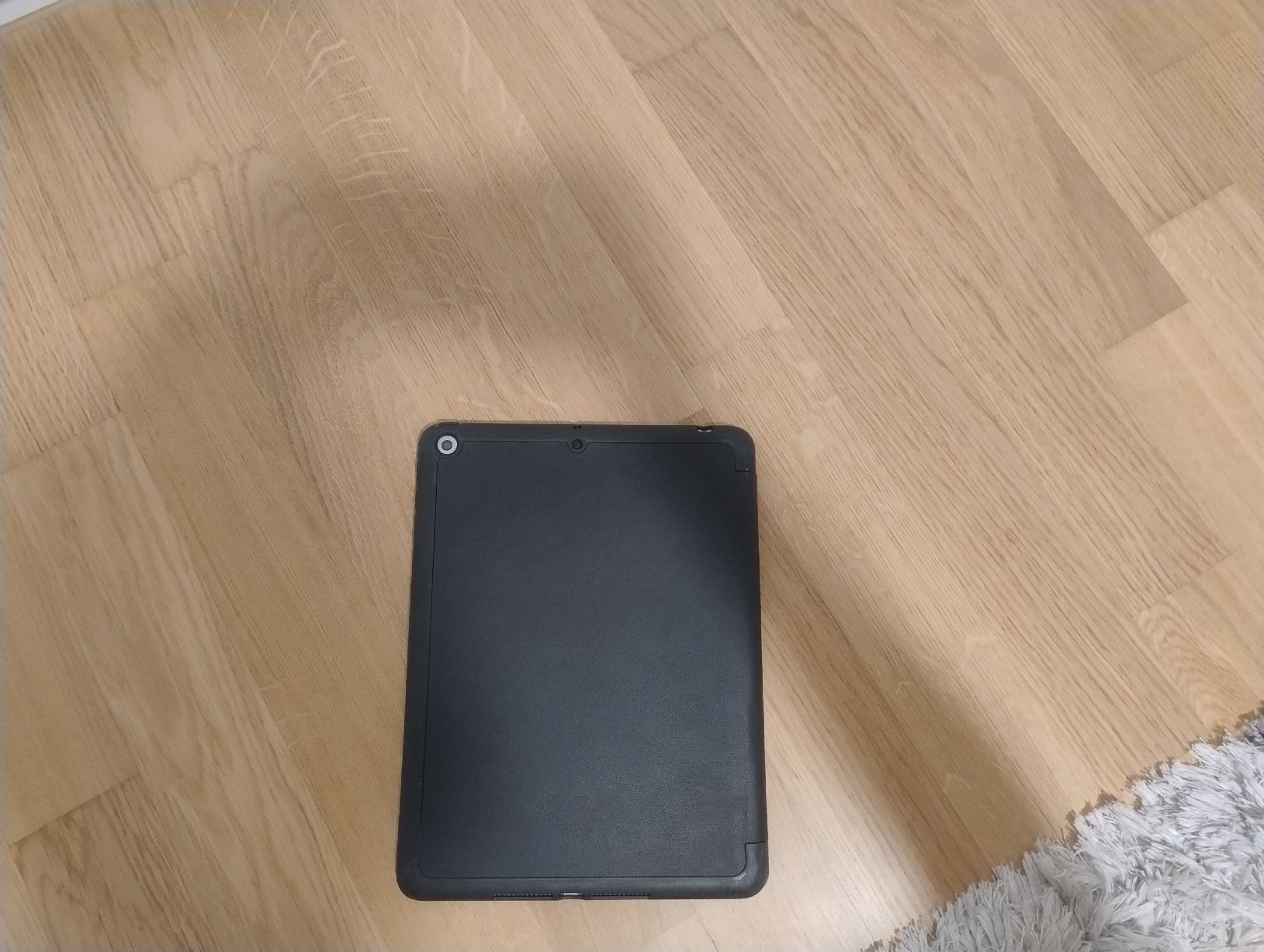 Tablet PC: Apple iPad Tablet mit Schutzhülle – Usato da Grosswangen venduto da pat_2csb 1