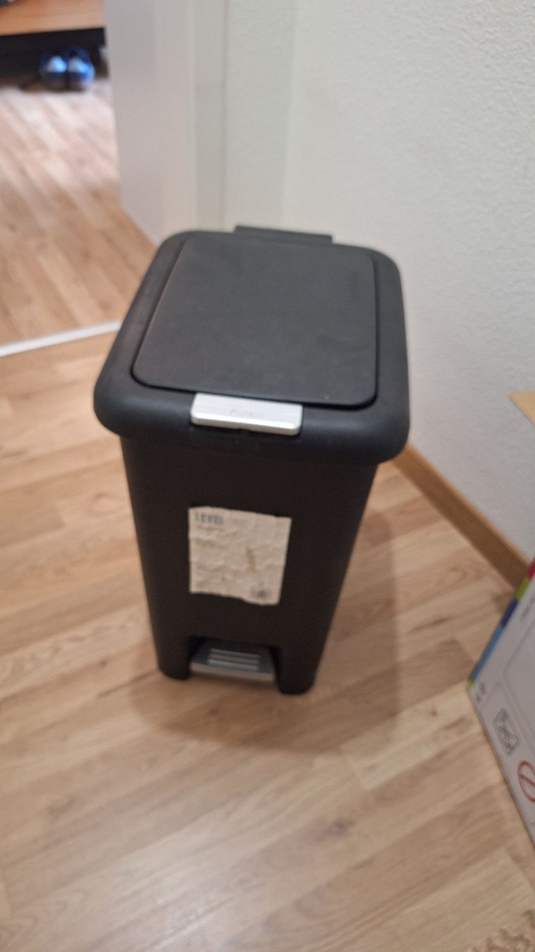 Cestini per rifiuti: Mülleimer Kübel 35 Liter  – Usato da Zürich venduto da Knarfgrebnjir