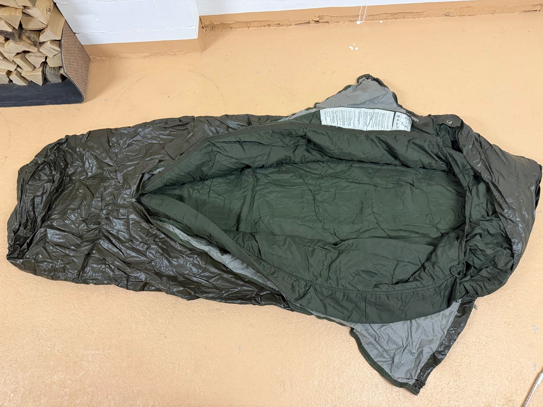 Schweizer Armee Sacchi a pelo: Militärschlafsack – Usato da Schänis venduto da Sandro.86 1