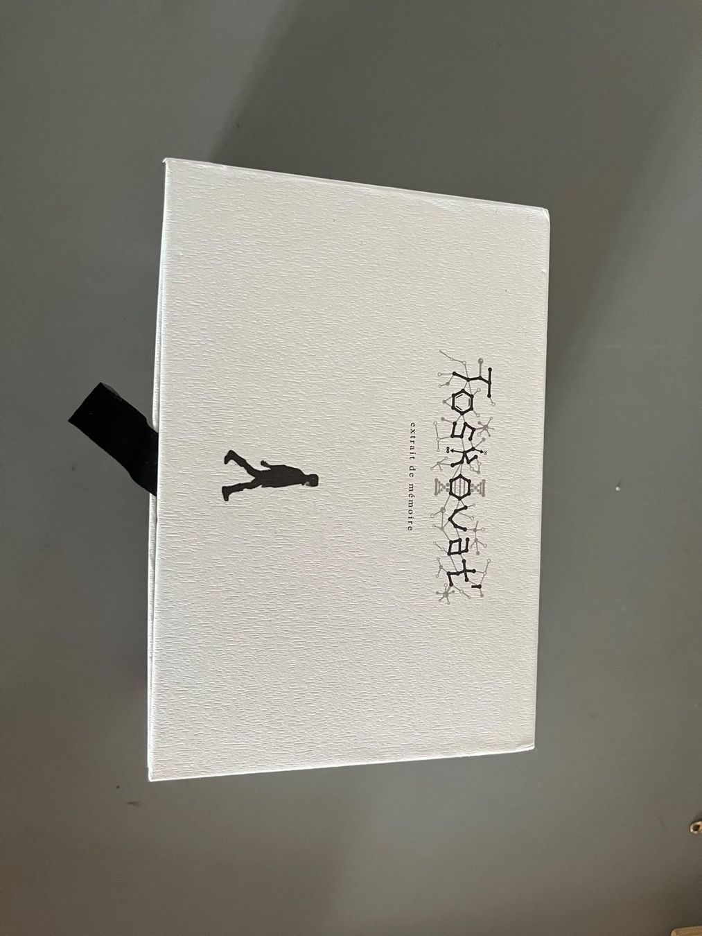 Parfum & Eau de Toilette: Toskovat Inexcusable evil, 2 mal gebraucht ca noch 58 ml. – Gebraucht aus Russikon von tim_9mts 7