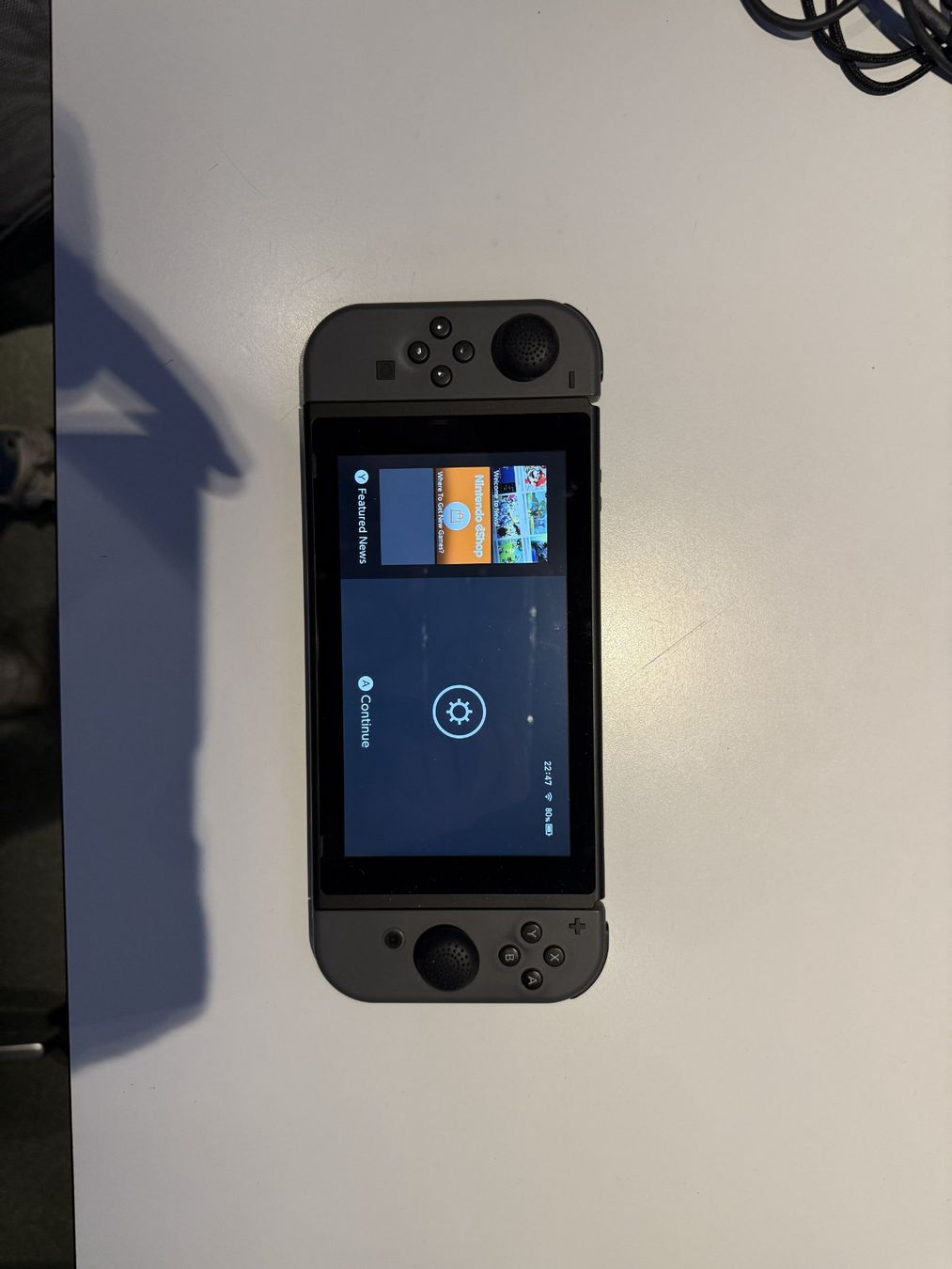 Nintendo Console: Nintendo Switch V1 Unpatched (XAJ7000...) + Pro Controller – Usato da Zürich venduto da ahr_g9qk 2