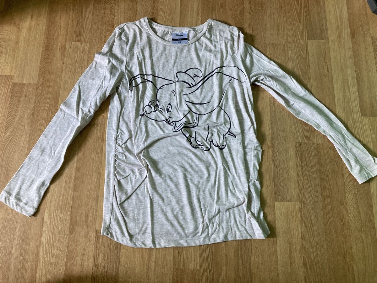 T-shirts: Damen Dumbo Langarmshirt Gr. XS – D'occasion à Emmenbrücke par JJ_89