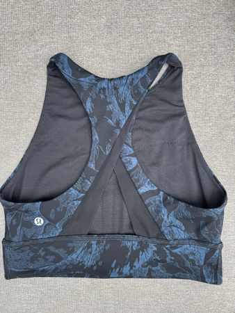 Lululemon Sport BH Grösse 6, Top Zustand, Neuwertig!