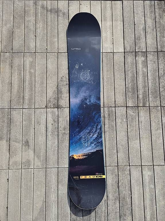 Snowboard Nitro Board: Snowboard Nitro Team 165 Wide – Usato da Essertines-sur-Yverdon venduto da dis_kq5n