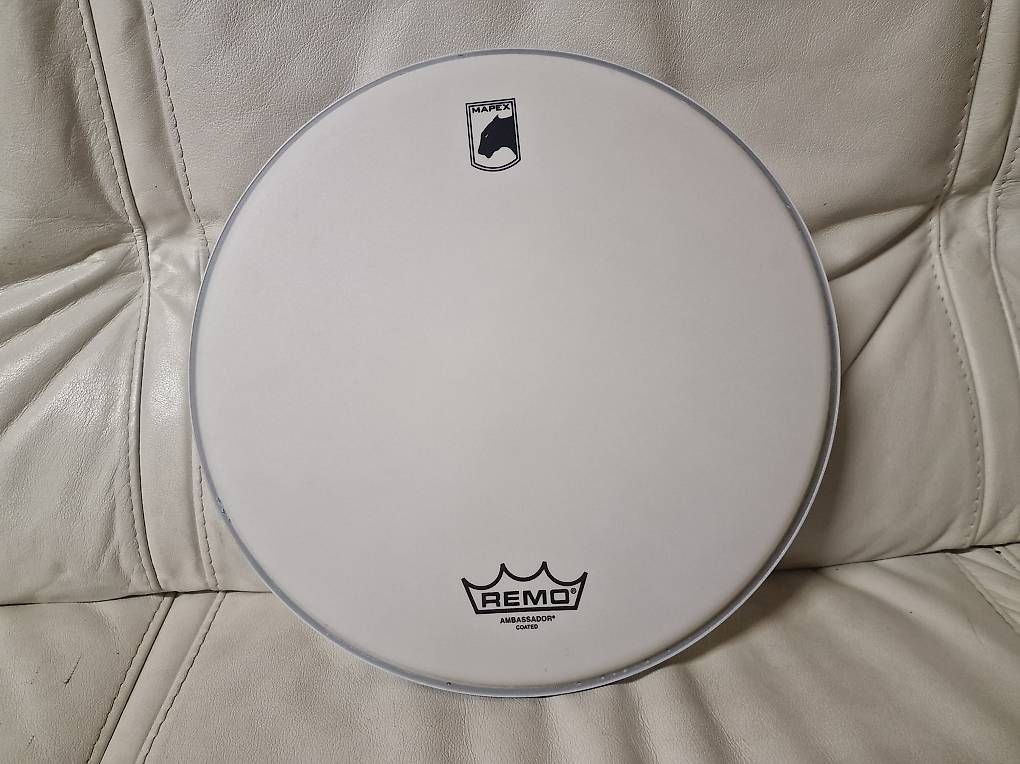 Strumenti musicali: Remo 13" Ambassador Coated Fell – Usato da Mur (Vully) FR venduto da Bigwhite