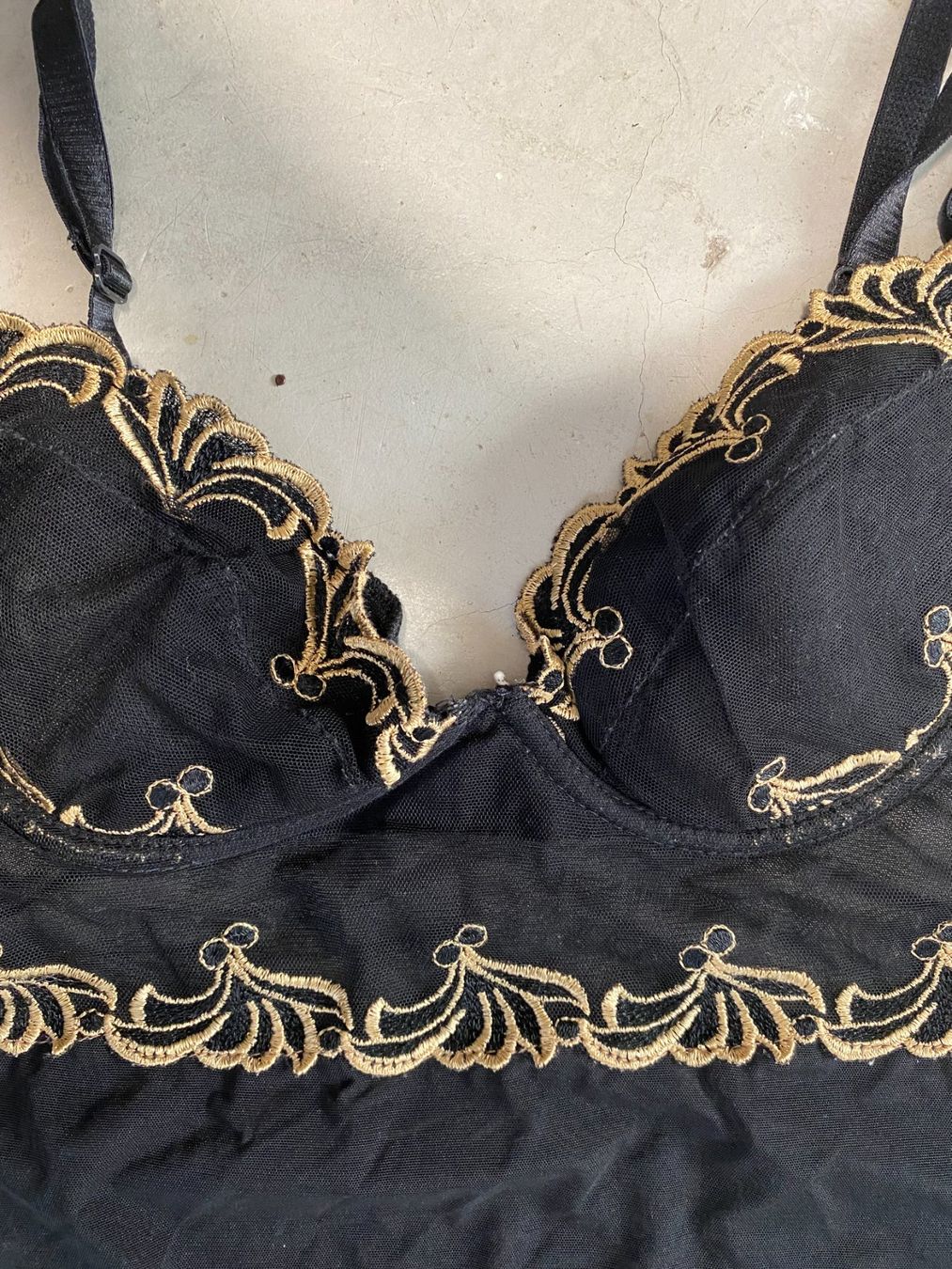 Sonstige Unterwäsche: Schwarzes Negligee mit Spitze – Gebraucht aus Evilard von 3thlife 2