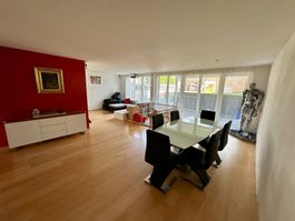 Moderner Designer Esstisch mit Glasplatte, Top Zustand!
