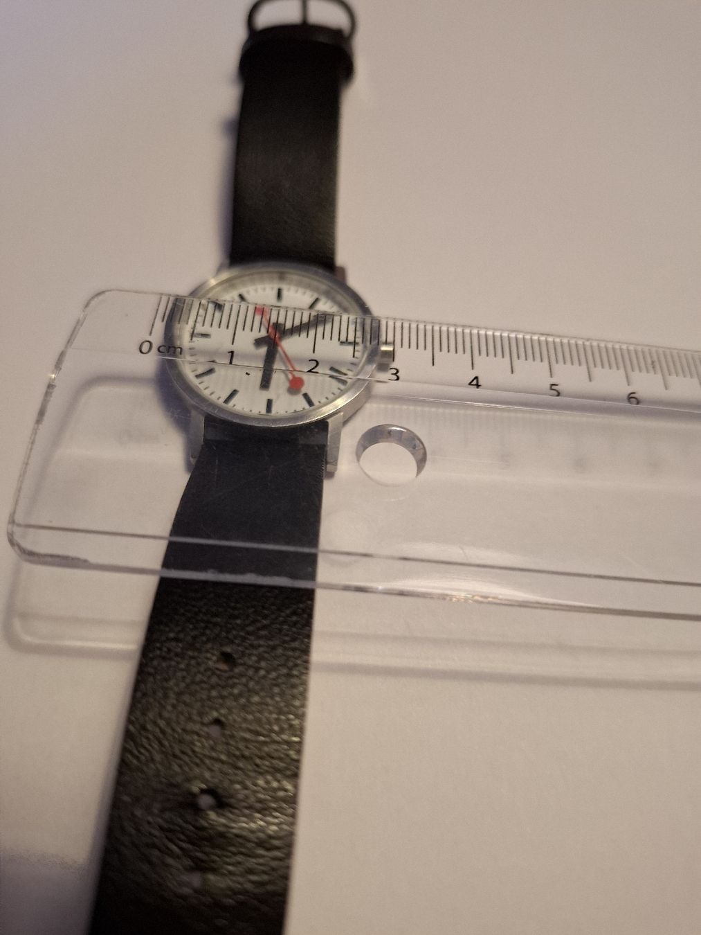 Mondaine Uhren: Damen Mondaine – Gebraucht aus St. Gallen von Leika2000 2