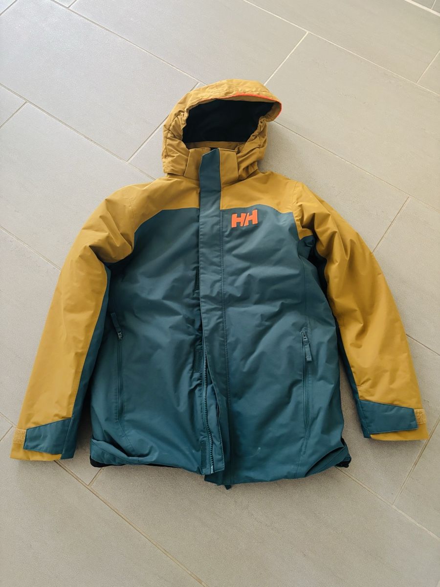 Anzüge: Helly Hansen Skijacke & Hose – Gebraucht aus Wetzikon ZH von turbomuus
