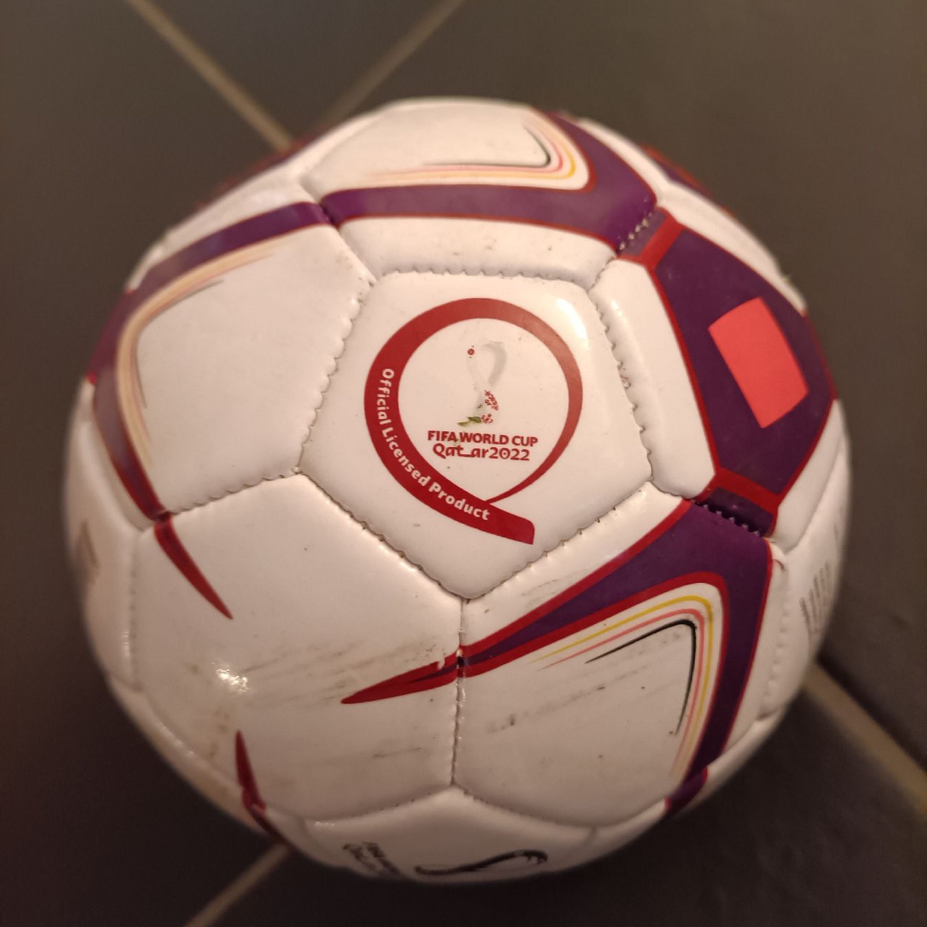Adidas Palloni: Offizieller FIFA WM 2022 Katar – Usato da Emmen venduto da Mocck 2