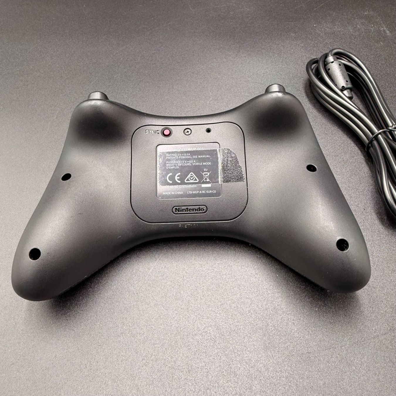 Nintendo Manettes: Nintendo Wii U Pro Controller Schwarz – D'occasion à Düdingen par Nerdworld 5
