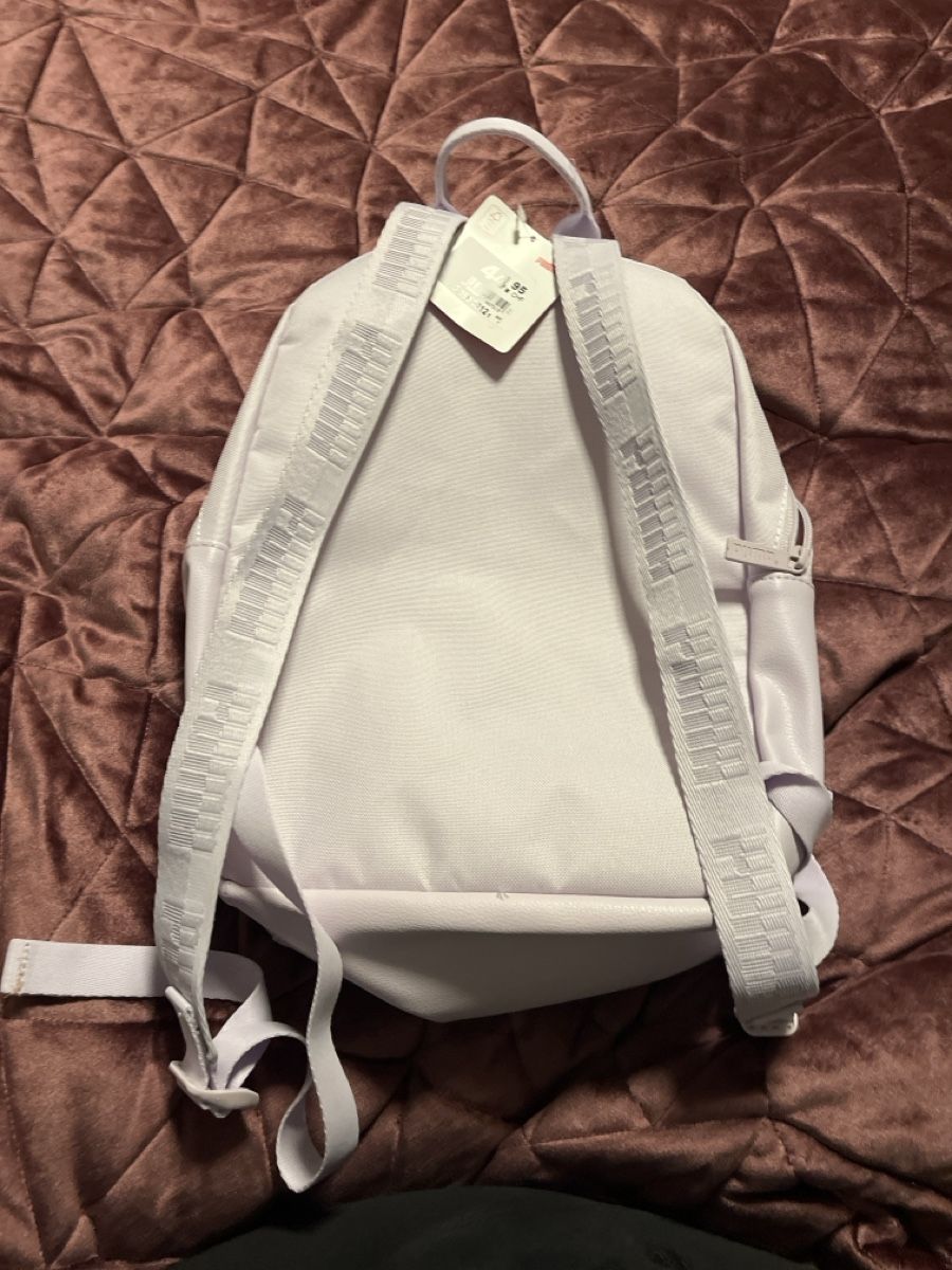 Puma Zaini: Puma Mini Backpack Lilac - Brand New with Tags! – Nuovo e nell'imballaggio originale da Richterswil venduto da mika141 1