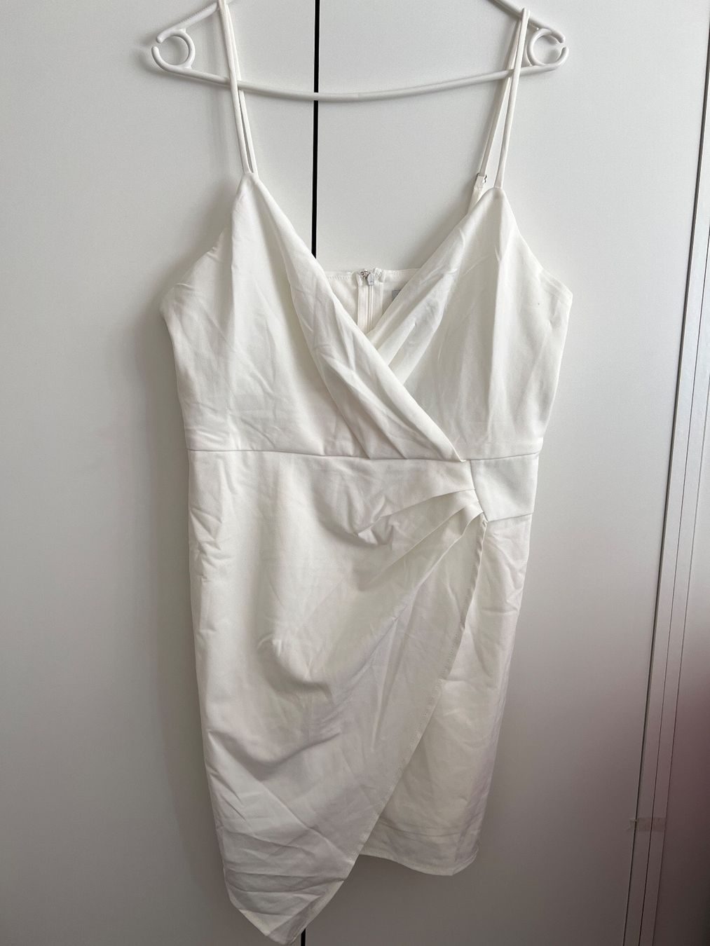 Vestiti: Robe blanche neuve en taille L – Nuovo e nell'imballaggio originale da Renens VD venduto da sar_bwz5