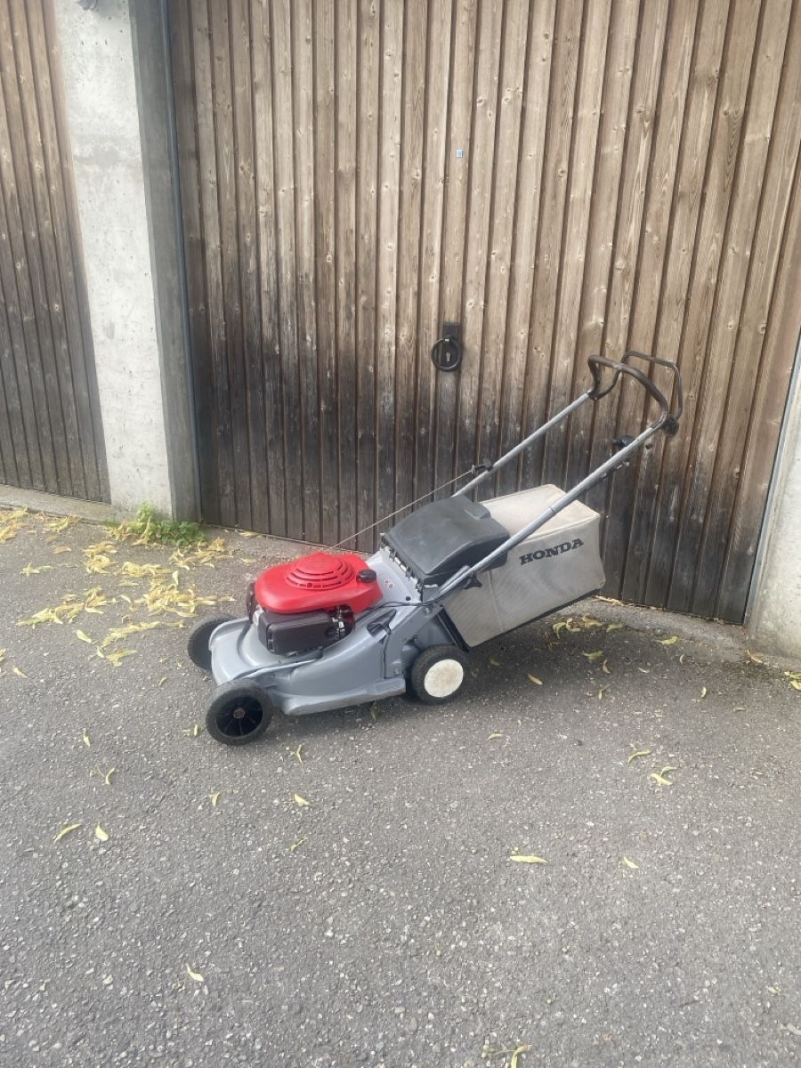 Tondeuses à gazon: Hond GXV 140 Rasenmäher – D'occasion à Schüpbach par Peugeot2007 1