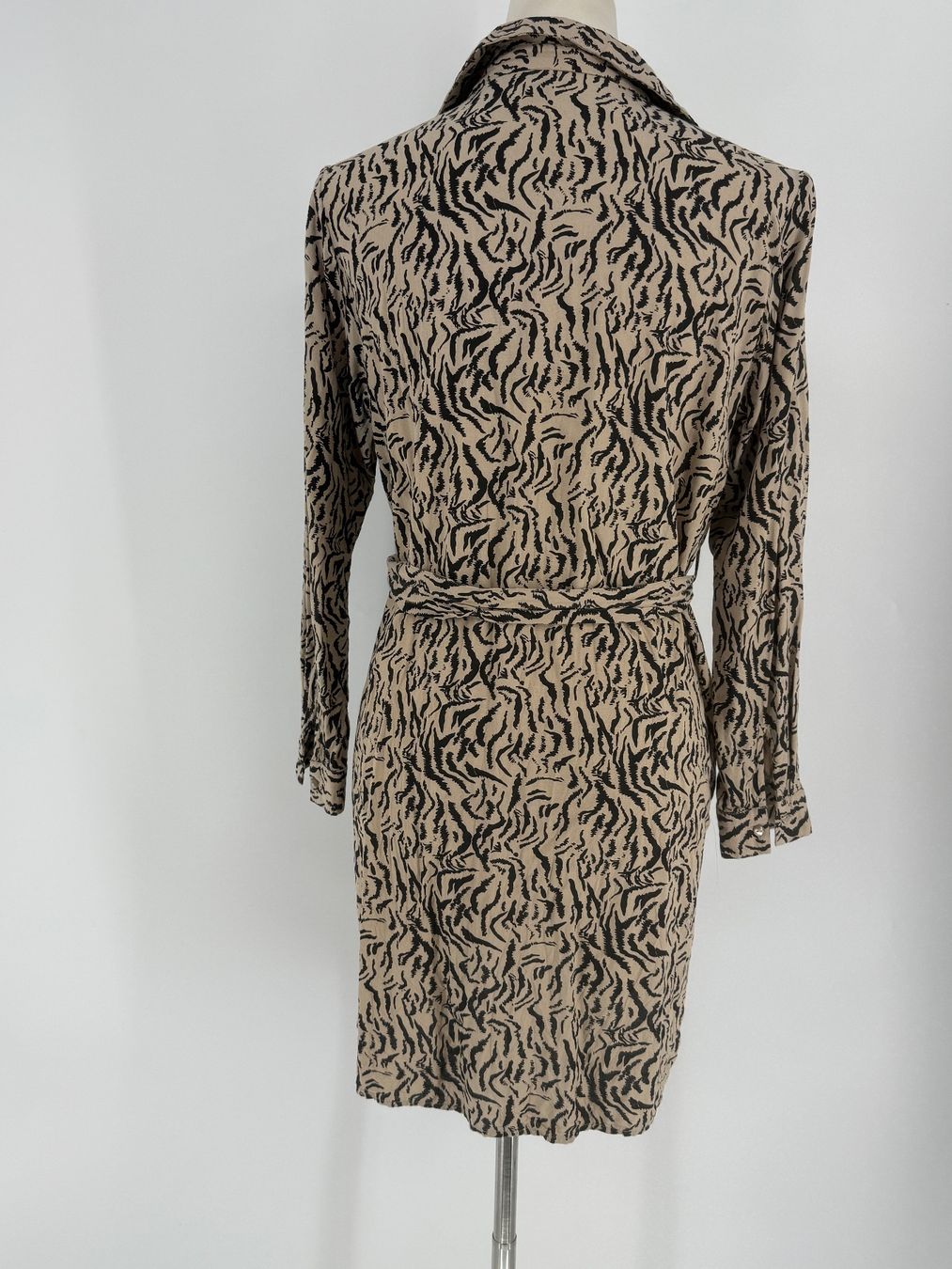 Pieces Vestiti: Kleid Gr. L von Pieces – Usato da Auenstein venduto da moin. 2