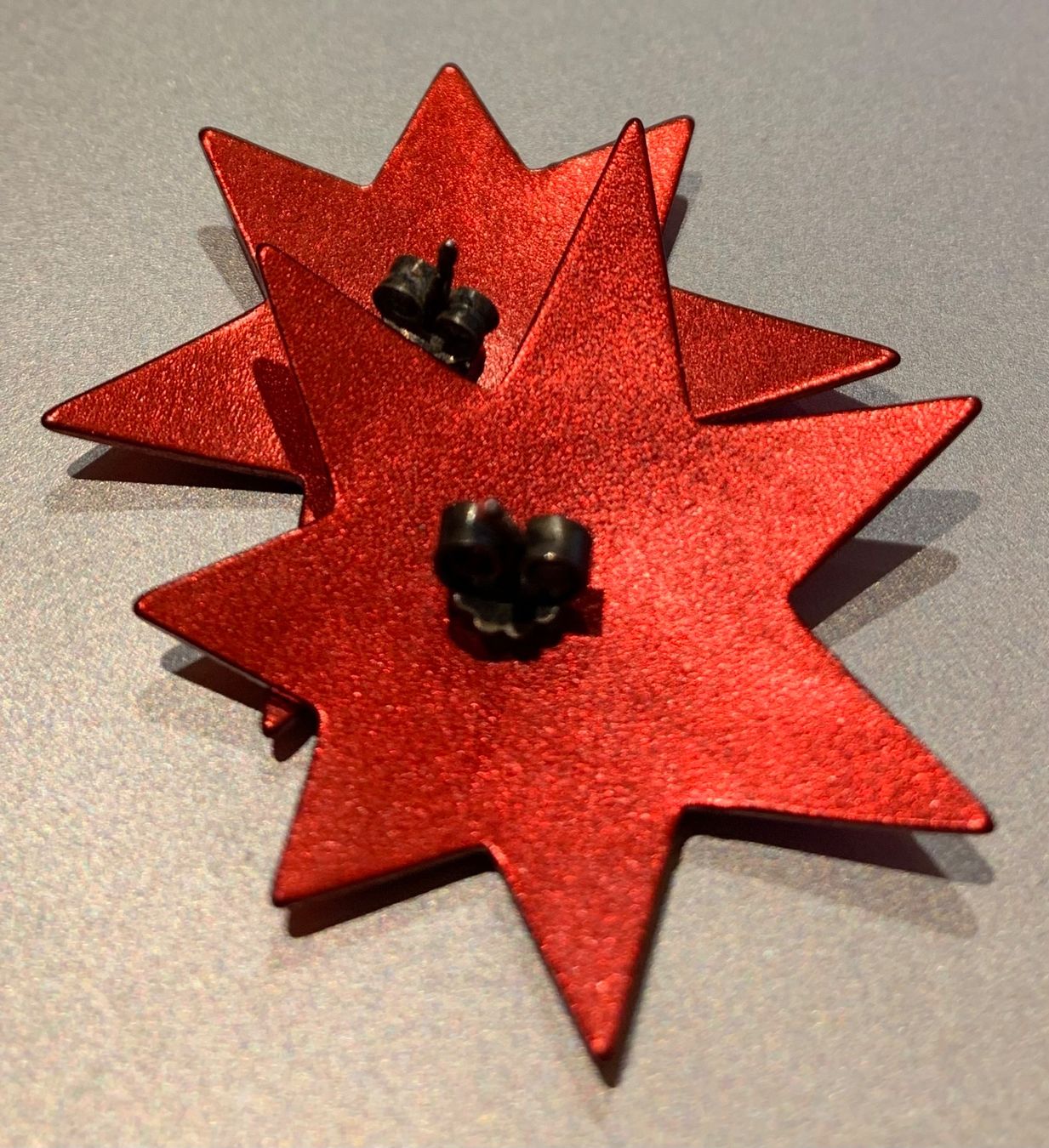 Orecchini pendenti & Orecchini a lobo: Ohrstecker "Stern" aus eloxiertem Aluminium – Usato da Wiesendangen venduto da Babalegi 2