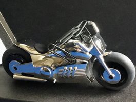 Moto miniature avec moteur friction et aimant à trombones
