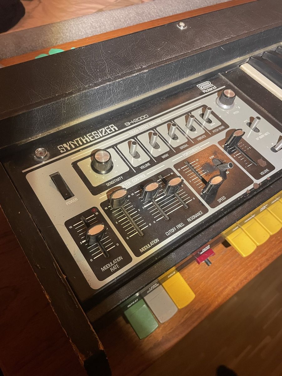 Roland Strumenti musicali: Roland SH-2000 analog synthesizer – Usato da Bulle venduto da Ekulu 2