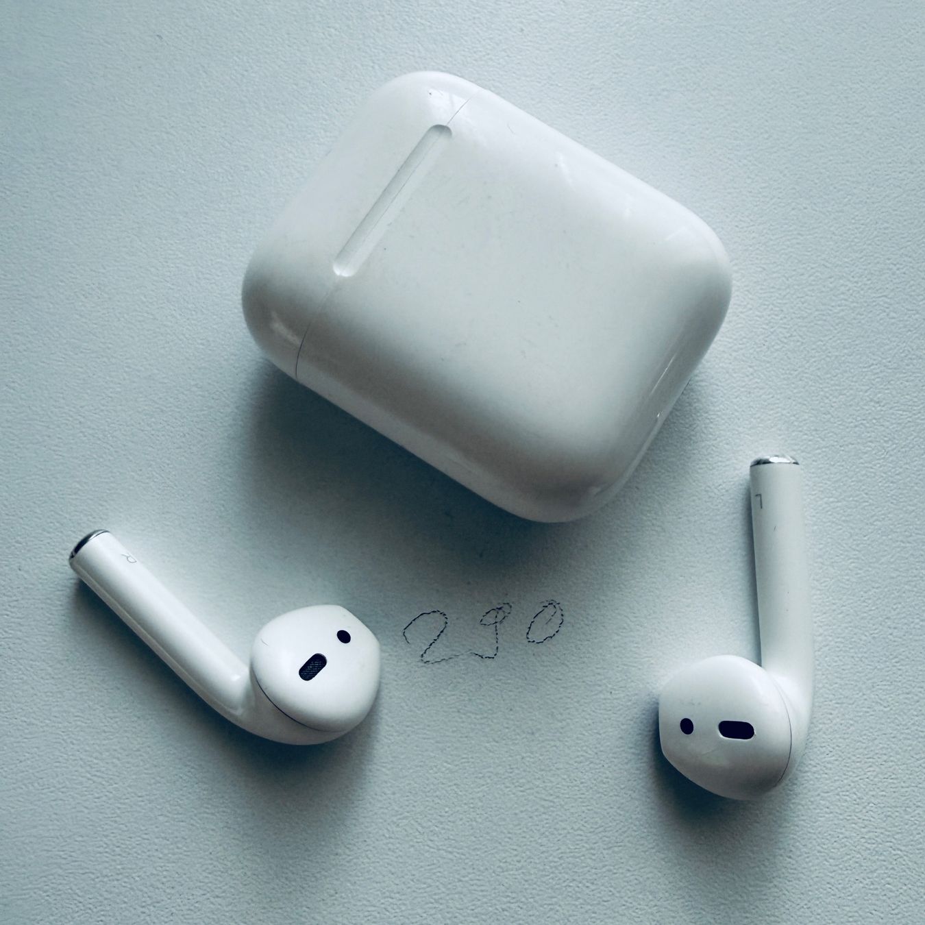 Apple Cuffie: Original Apple AirPods 2 Gen. Wireless Kopfhörer & Case – Usato da Basel venduto da MY.AIRPODS.SHOP 3