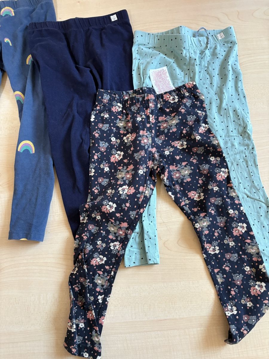 Strumpfhosen & Leggings: Mädchen Leggings 4er Pack Grösse 104 – Gebraucht aus Buchrain von Sisi83 2