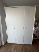Schwebetürenschrank Weiss 3 Tueren gut erhalten