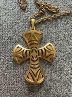 Vintage Trifari Kreuz Anhänger mit Kette