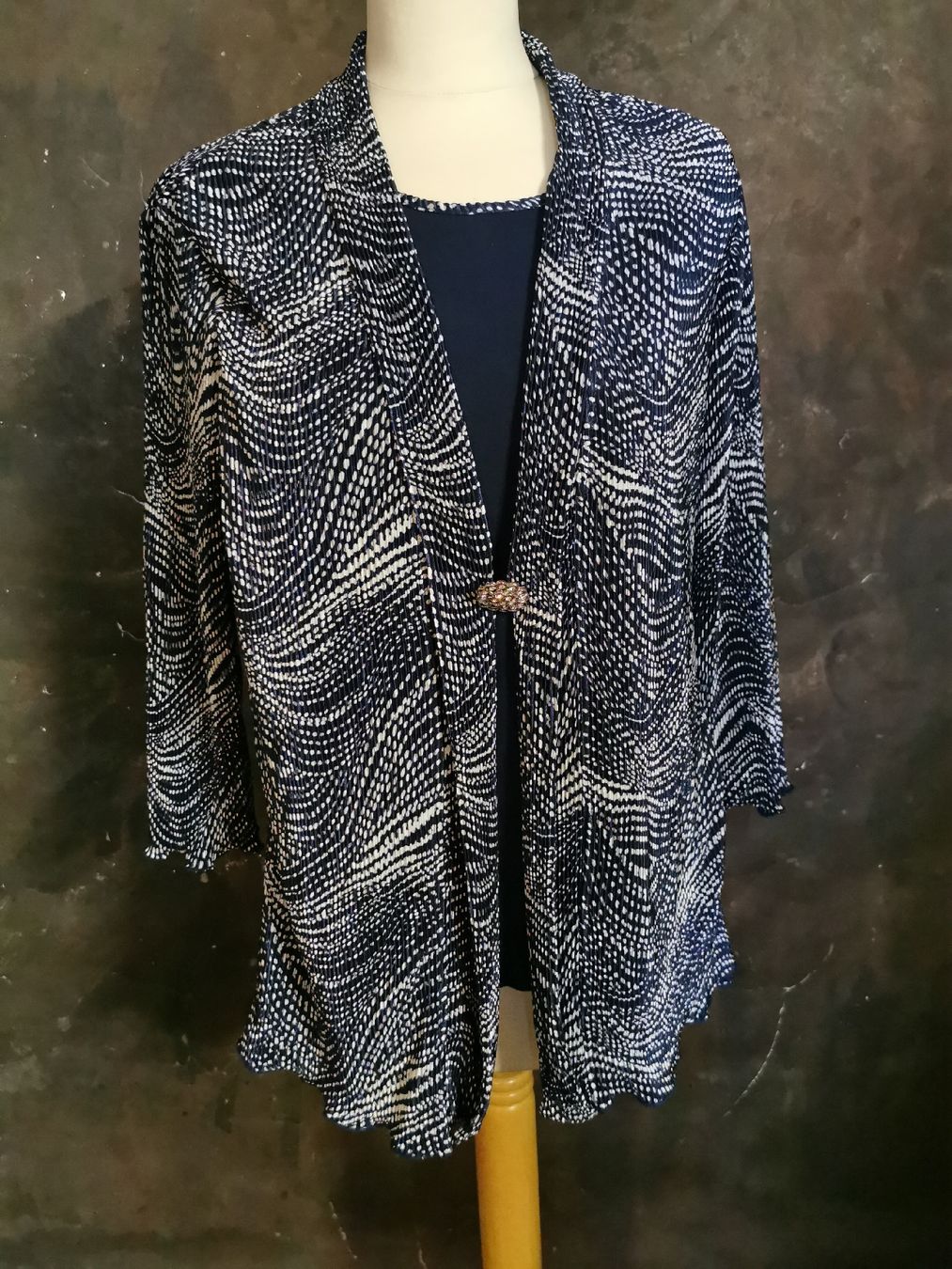 Blusen: Blusenshirt, dunkelmarine/weiss – Neu (gemäss Beschreibung) aus Wettingen von Biitel