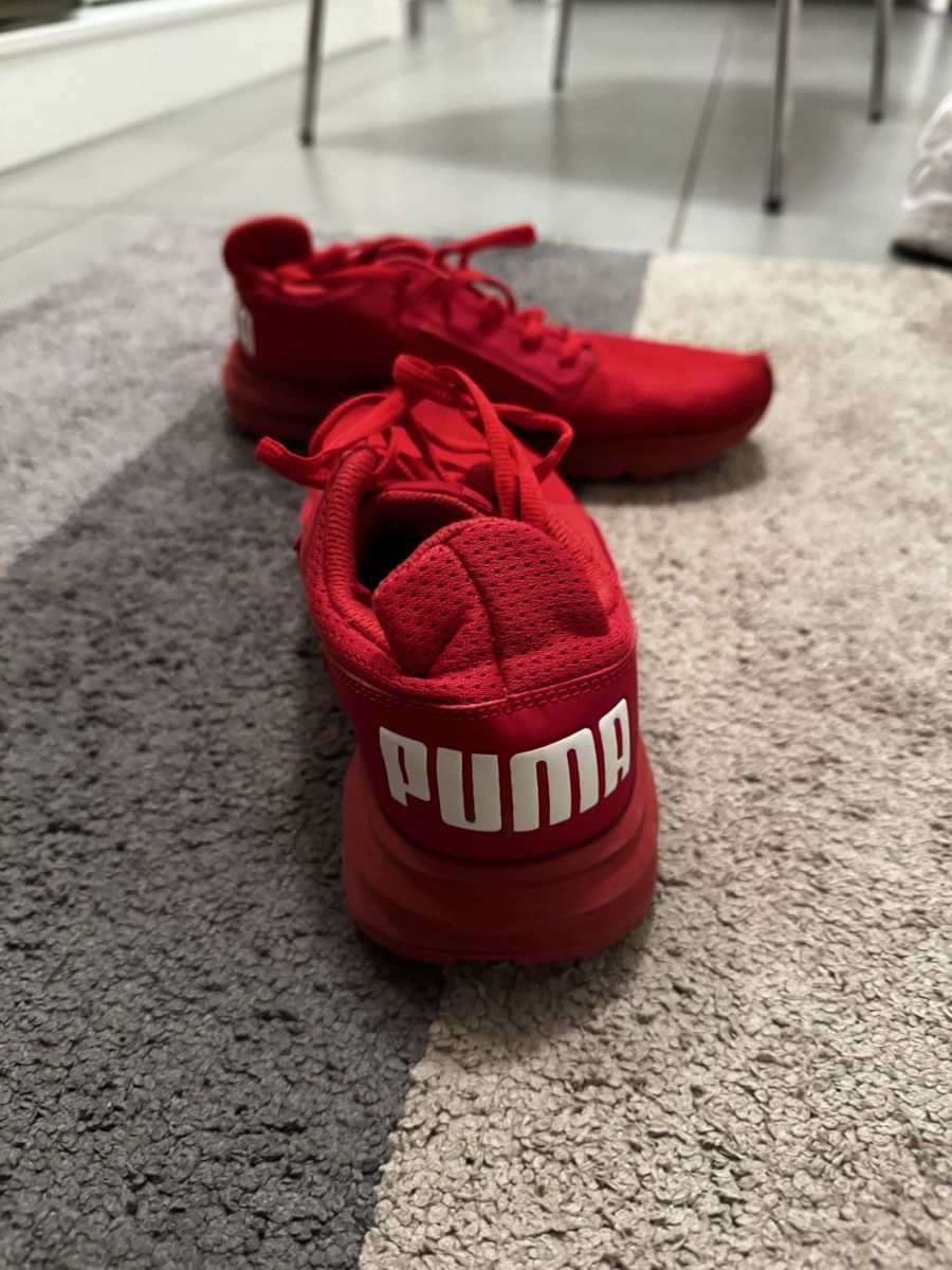 Scarpe da uomo: Chaussures rouge Puma – Nuovo (secondo la descrizione) da Rue venduto da dia_p7xh 1
