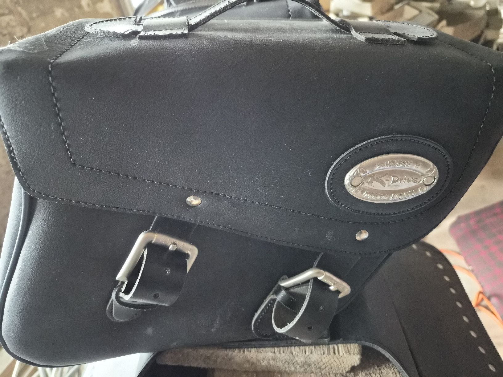 Sacs: Neue Satteltaschen ..K Drive.. mit Halter – Neuf (Voir description) à Welschenrohr par Fenn-60