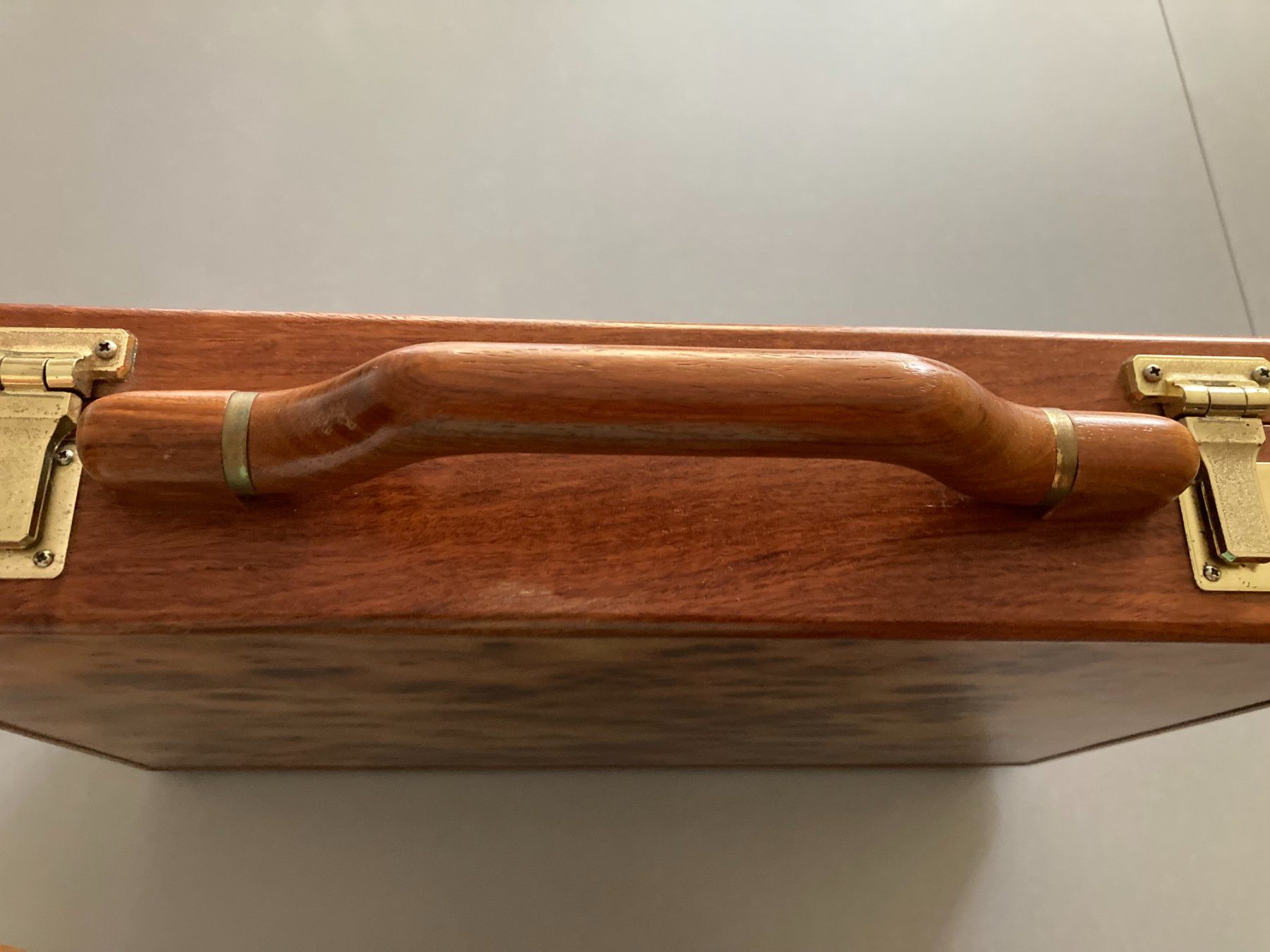 Valises de voyage: Aktenkoffer aus Holz – D'occasion à Obfelden par miau68 9
