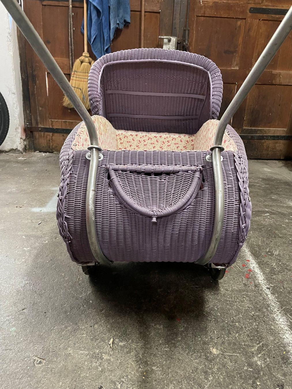 Kinderwagen: Oldtimer Kinderwagen – Gebraucht aus Untervaz von Cayoon 2