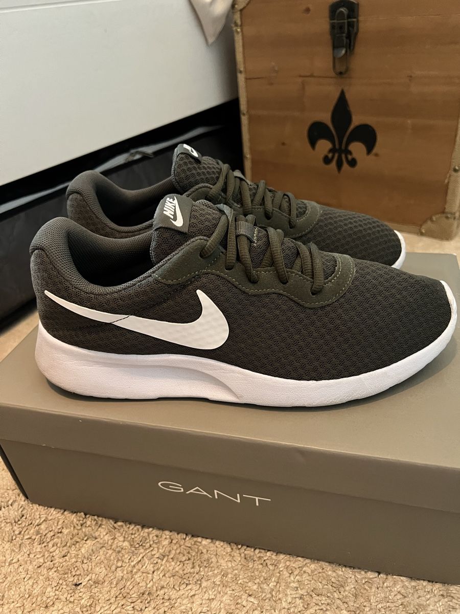 Nike Herrenschuhe: Nike Tanjun Running Schuhe Green gr. 44 – Neu (gemäss Beschreibung) aus Kriens von Delikanli1 2