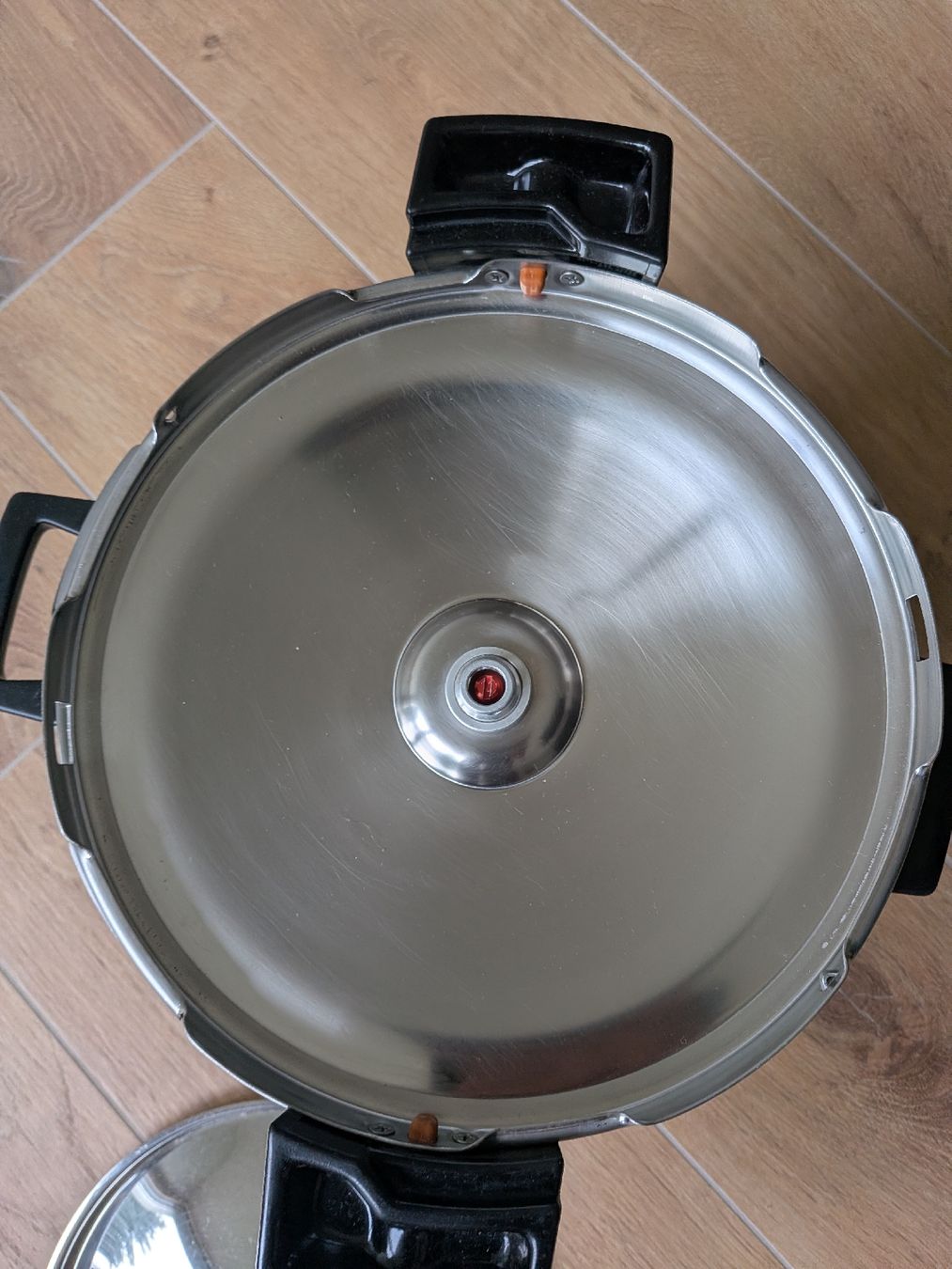 Kuhn Padelle: Dampfkochtop Duromatic Kuhn Rikon – Usato da Eschenbach SG venduto da SanFranciscoCalifornia 1