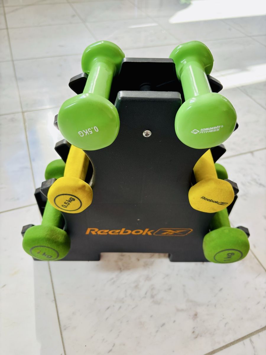 Reebok Hantelset mit Ständer, Top Zustand, Paare! (Gebraucht) in