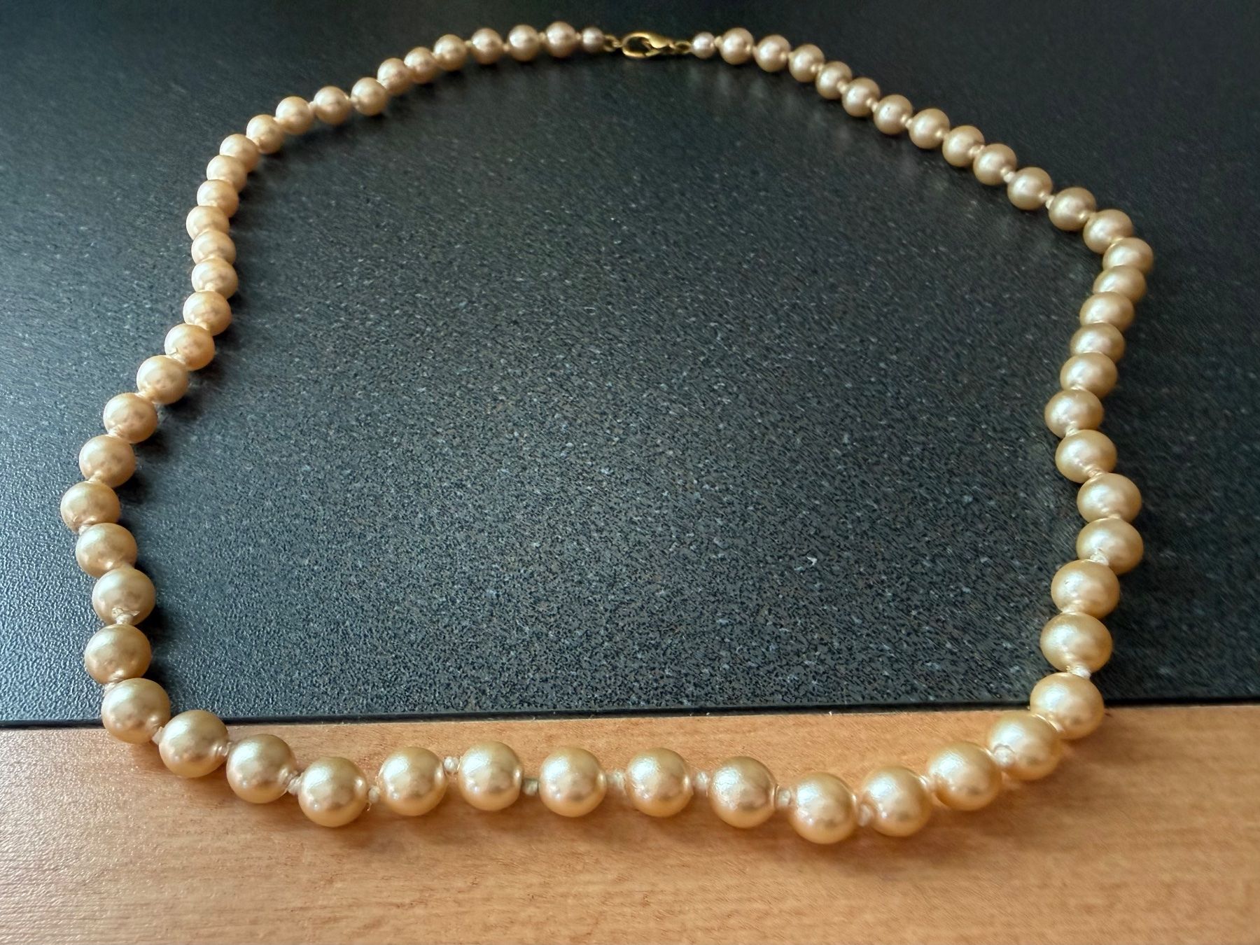 Catenine: Vintage Perlenkette Creme/hellgelb – Usato da Lamone venduto da LaCantinaMagica