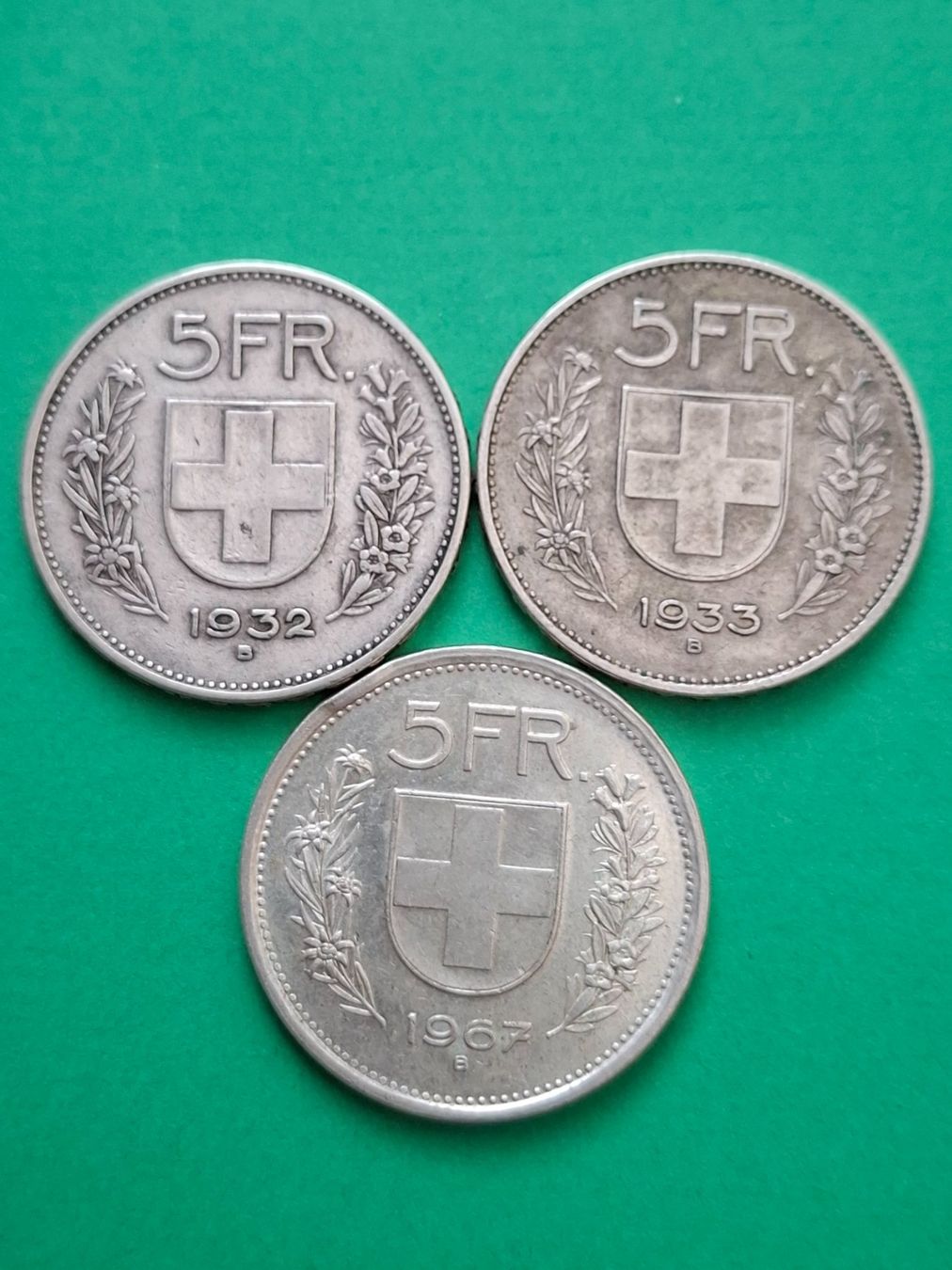 Tutti le monete: 3 X 5 FRANKEN SILBERMÜNZEN 1932 - 1933 - 1967 – Usato da Siglistorf venduto da Winer03